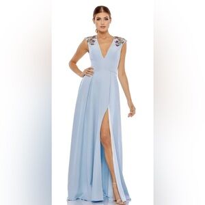 MAC DUGGAL Powder Blue Beaded Cap Sleeve V-Neck A-Line Gown Size 6 NWT